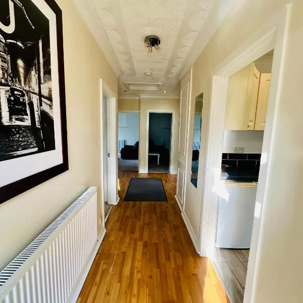 Access Beach house, hotel in Bournemouth