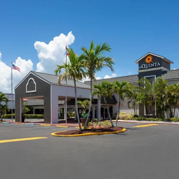 La Quinta Inn by Wyndham Cocoa Beach-Port Canaveral, khách sạn ở Cocoa Beach