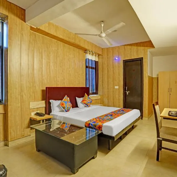 FabHotel Vasundhara Grand, hotel in Ghaziabad