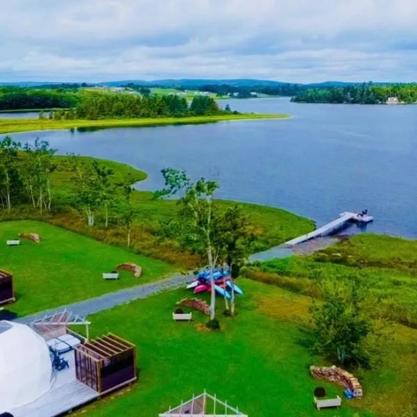 Island Beach Hideaways, hotel in Pomquet