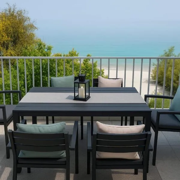 Beachfront Bliss Oasis, hôtel à Melíssion