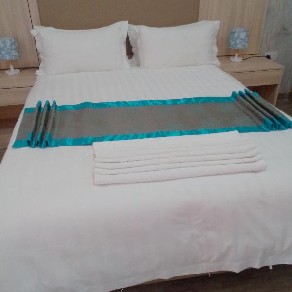 Delta Executive Inn, Salidiro