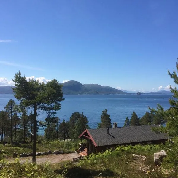 Tustna Ladestasjon, hotel in Hals