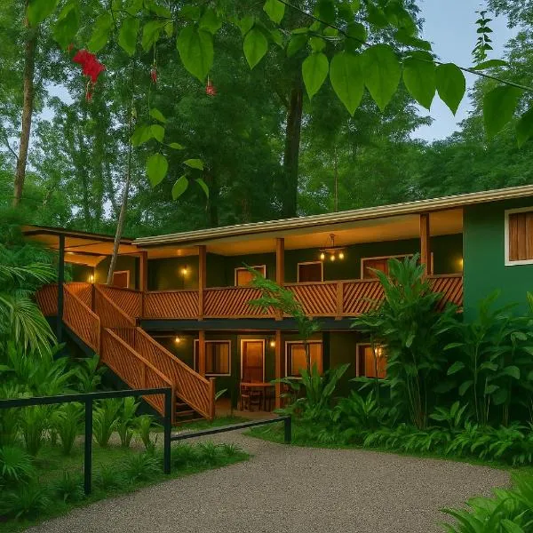 Hotel Boutique The Green Jungle House, hotel in Puerto Viejo