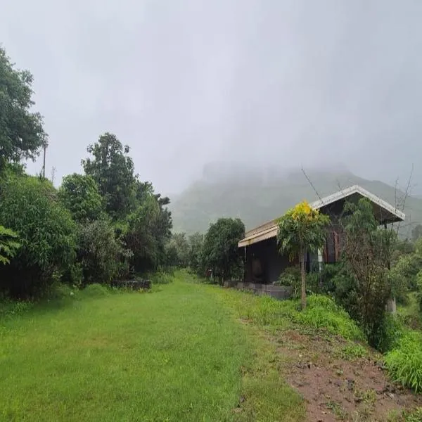 Ekaant Farmstays、Wādhiwareのホテル