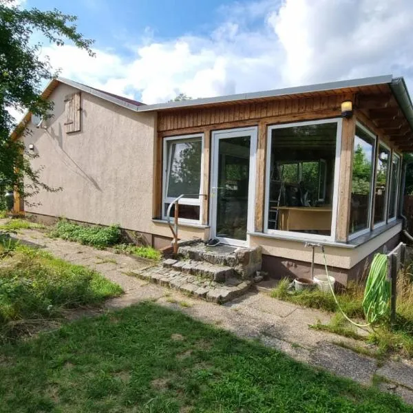 Bungalow Helga, hotel in Fürstenwalde