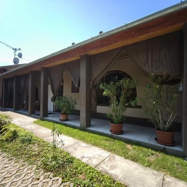 Anna Vendégház, hotel in Kápolnásnyék