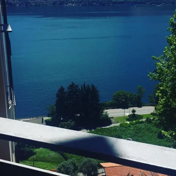 Little Suite Near Lake Maggiore, ξενοδοχείο στη Βερμπάνια