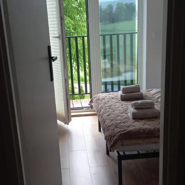 Domek Noclegowy JoWish, ξενοδοχείο σε Strachocina