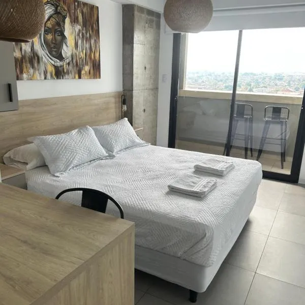 ZOE premium Tucuman vista increíble luminoso, con PILETA!!, ξενοδοχείο σε San Miguel de Tucumán