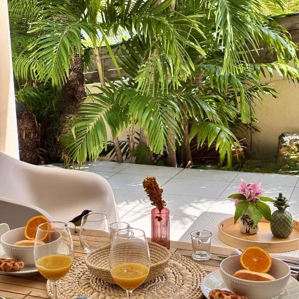 Cottage de Pinel Terrasse & Piscine tropicale, hotel din Cul de Sac