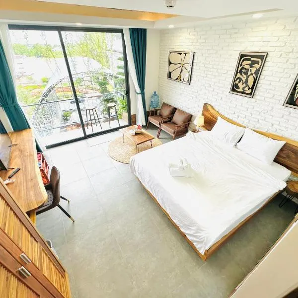 502MSNK Luxe Studio with River View & Balcony & Kitchen, hotel v destinaci Can Tho