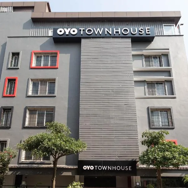 Super Townhouse Habitat New Town Rooms & Party Spaces，位于Thākurdwari的酒店