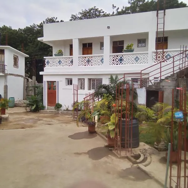 MUNDO GUEST & STUDIO APARTMENTS, MTWAPA,mombasa, hotel in Mtwapa