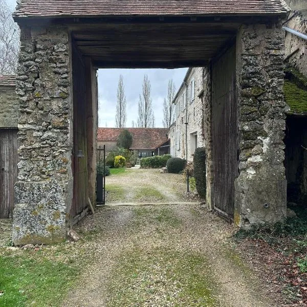 Loft Préaux, hotel v destinaci Villeneuve-sur-Fère