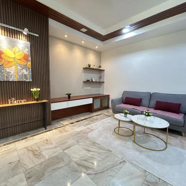 Life Art Home Family Ipoh Homestay 5R4B 18pax SY28, hotel en Ipoh