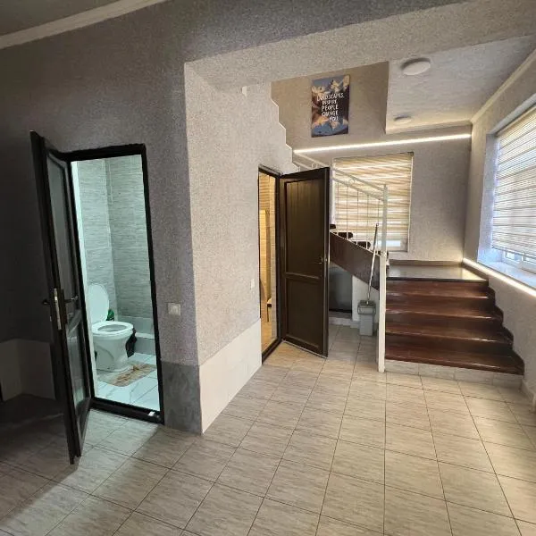 ABS Guest House Osh, hotel in Osh