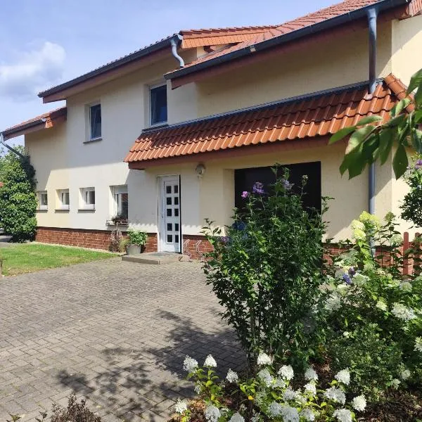 Ferienwohnung Im Grünen, hotel v destinaci Halbendorf