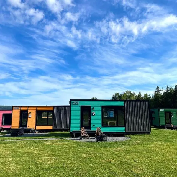 Hébergement Parc du Mont Saint-Mathieu, ξενοδοχείο σε Saint Mathieu de Rioux