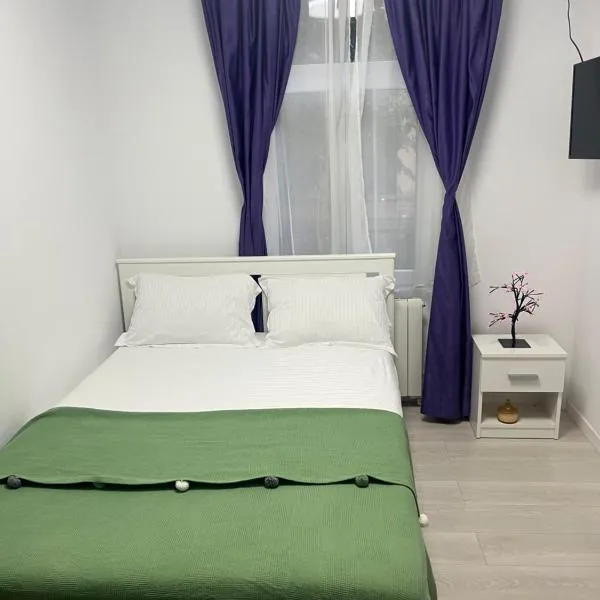 Garsoniera lângă Palatul Parlamentului, ξενοδοχείο στο Βουκουρέστι