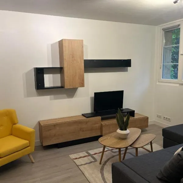 Charmant Appart 4-6P près de la Défense à Courbevoie, Hotel in Courbevoie