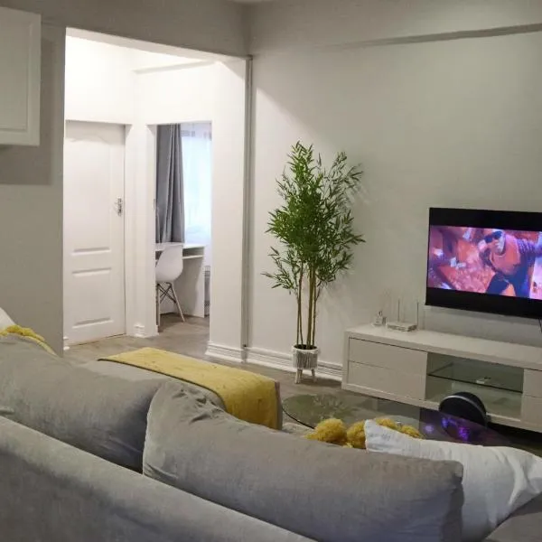 The Mallside Apartments-Roadside, hotel in Lusaka