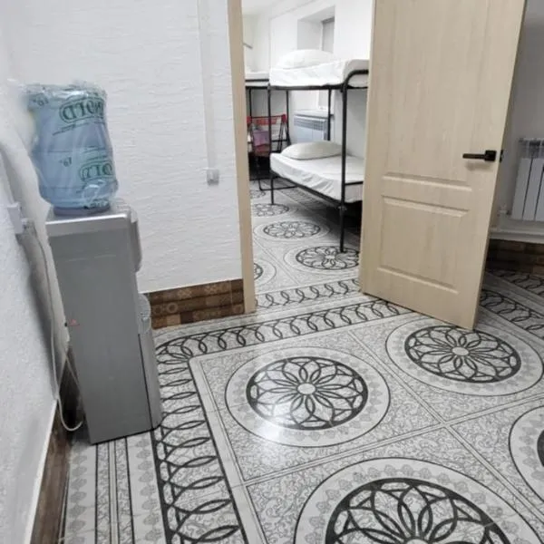 Adeke Hostel, hotel in Atyraū