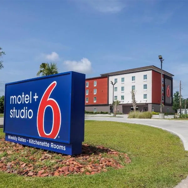 Motel 6 Gonzales, LA Baton Rouge Geismar Prairieville I 10, hotel in Gonzales
