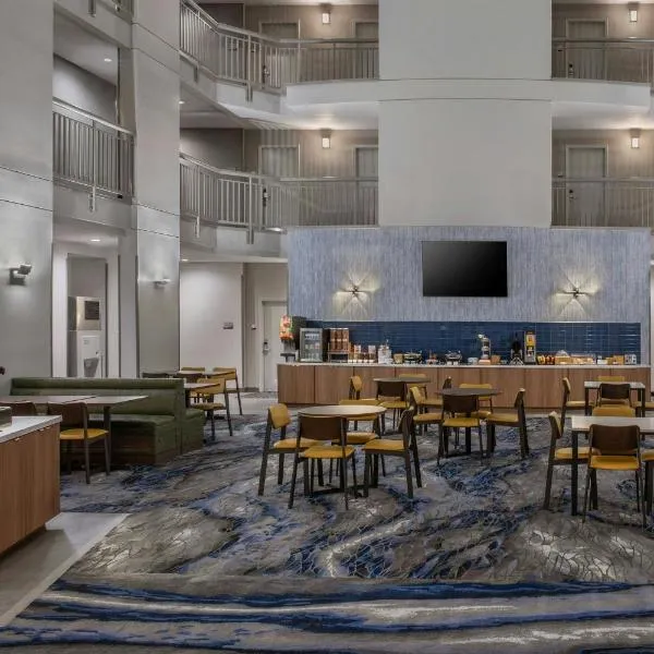 Fairfield Inn & Suites Oakland Hayward、ヘイワードのホテル