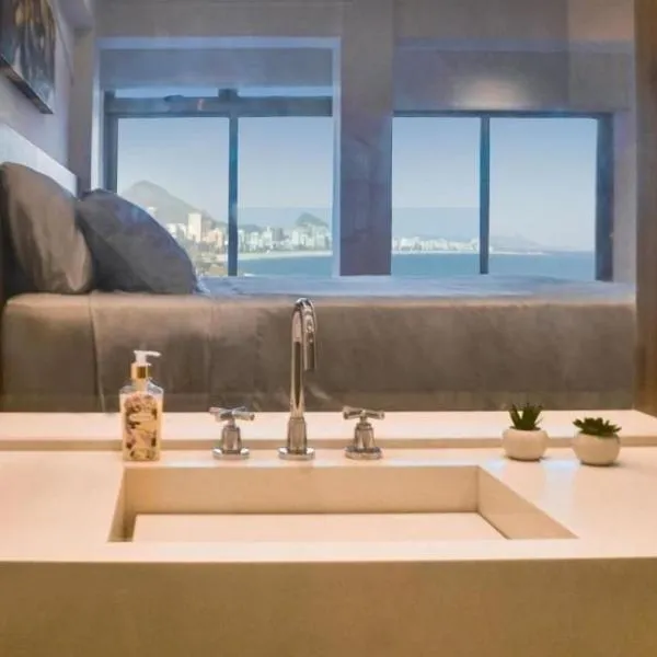 Beach Loft next to the Sheraton Leblon, hotel no Rio de Janeiro