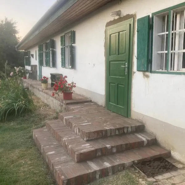 Erdősmecskei sváb vendégházak és Jurtaszállás, hotell sihtkohas Erdősmecske