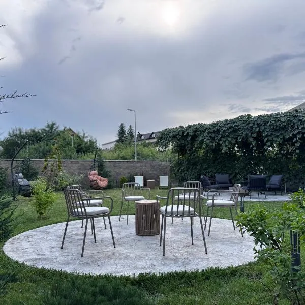 AFI Apartments with GARDEN and FREE PARKING, Hotel in Suceava