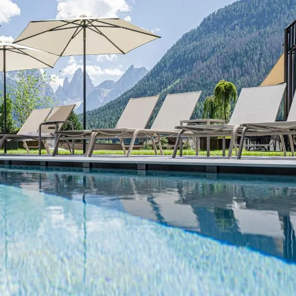 Alpenwellnesshotel St. Veit, hotel in Sesto
