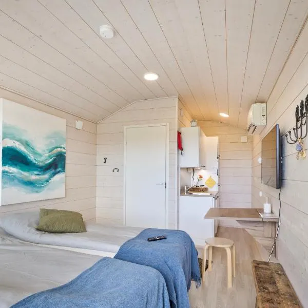 B&B Villa Helmi, Hotel in Alatemmes