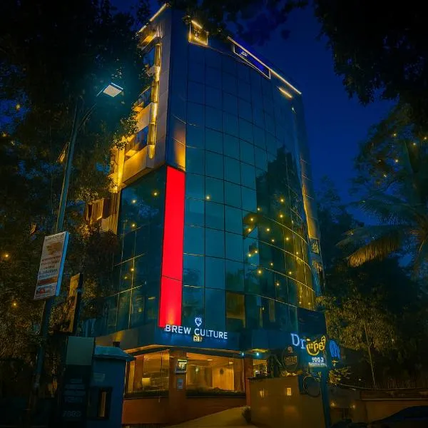 FabHotel Prime Deccan 8 - Nr Law college, hotel in Pune