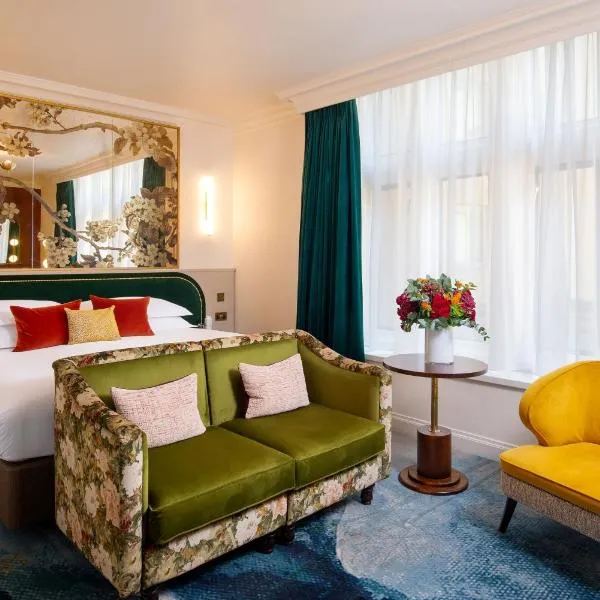 The Capital Hotel, Apartments & Townhouse - Small Luxury Hotels of The World, hotel in London
