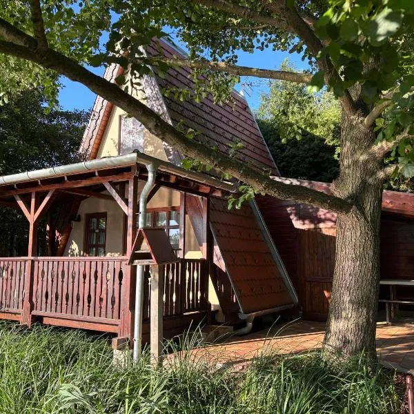 AA Apartman - Tópart, hôtel à Kaposvár