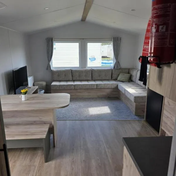 Haven Presthaven Beach Resort,位于Talacre的酒店