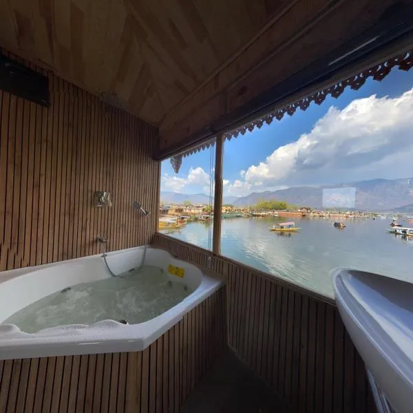 Smith palace group of houseboats，位于斯利那加的酒店