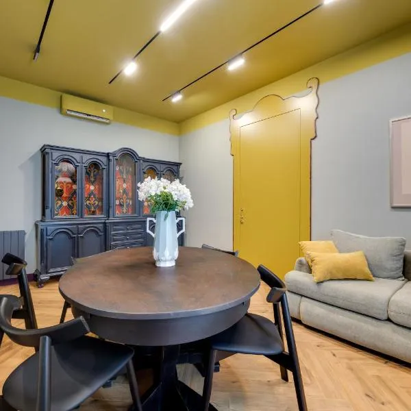 Ninore Deluxe Apartment in Old Tbilisi, hotell sihtkohas Tbilisi City