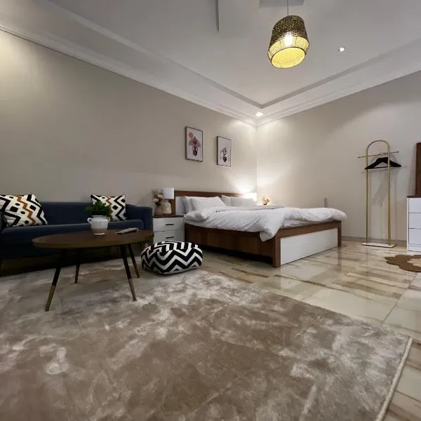 سويت هوم بتصاميم حديثة ودخول ذكي, hotel a Hail