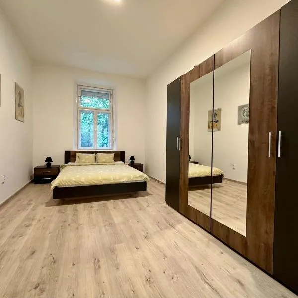 Ibolya Apartman Szeged, hotel in Szeged