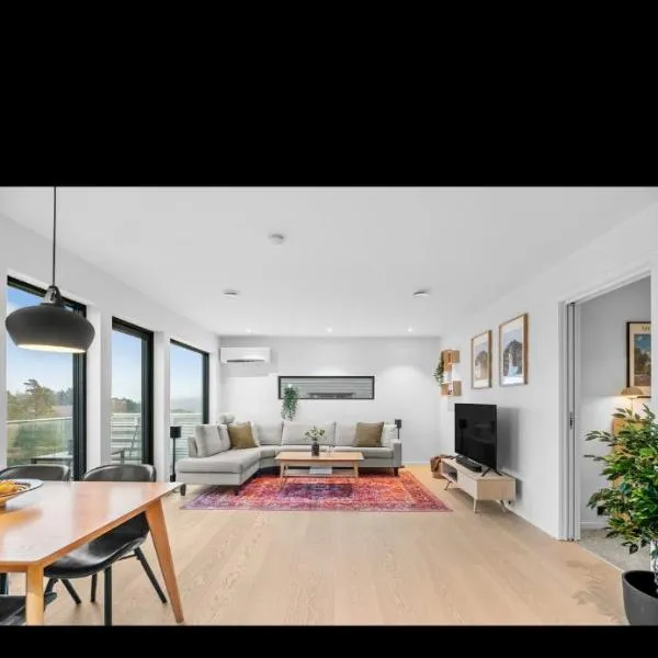 Mandal, hotel u gradu 'Ime'