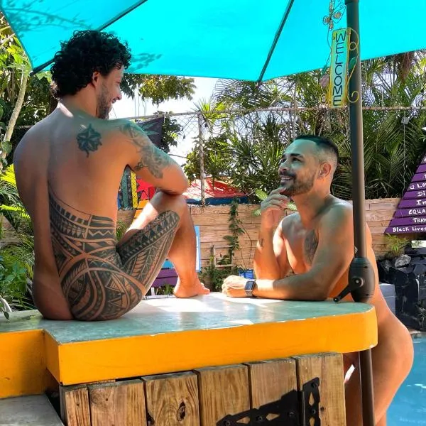 King Sling Room, Between Pool And Jacuzzi - Enjoy!, hotel in San Juan