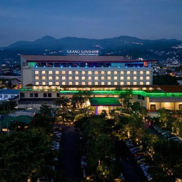 Grand Sunshine Resort & Convention, ξενοδοχείο στο Μπαντούνγκ