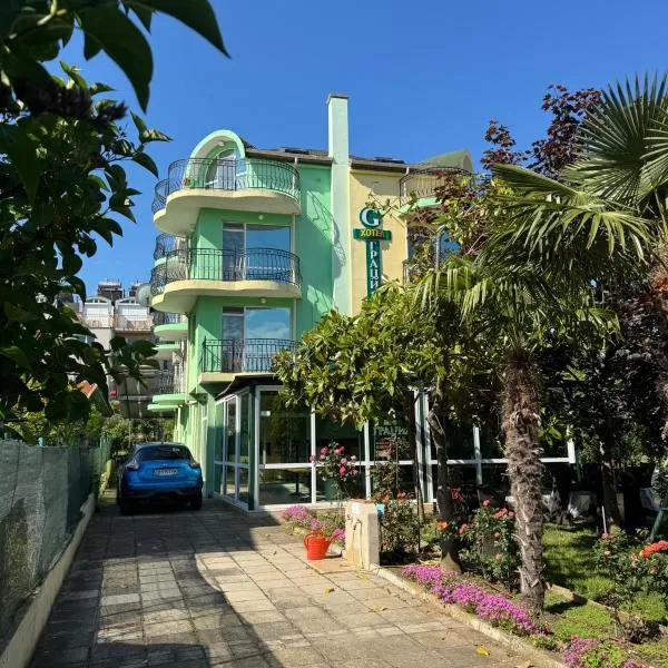 Хотел Грация, hotel v destinaci Lozenets