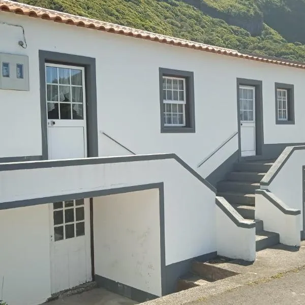 Casa do avô Almeida, hotel v destinaci Lajes das Flores