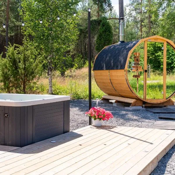 Himos Stonelake - two saunas and a hot tub, Hotel in Jämsä