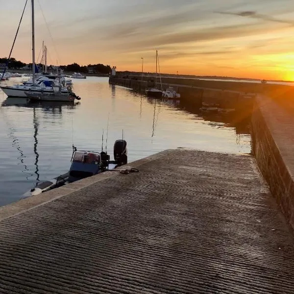 Charmant studio à Sarzeau, 20 m² avec terrasse, hotel v destinaci Sarzeau