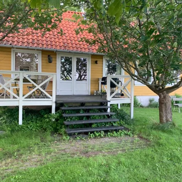 Casita amarilla, hotel in Helsinge